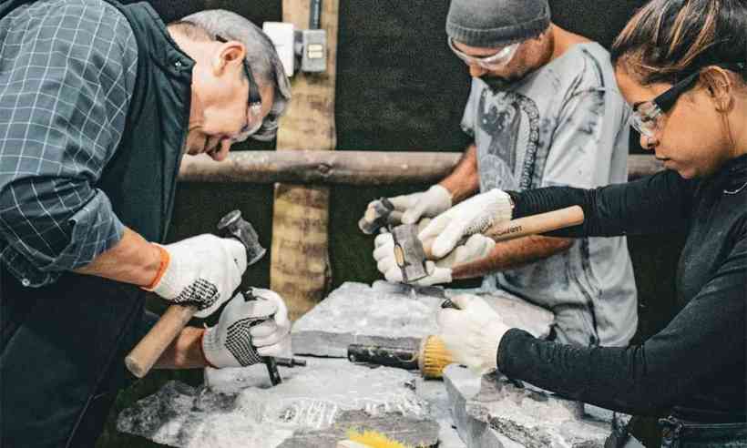 Escola de Ofícios Tradicionais de Mariana ensina as artes da pedra, madeira, terra e do metal(foto: Larissa Kümpel/EM/D.A Press)